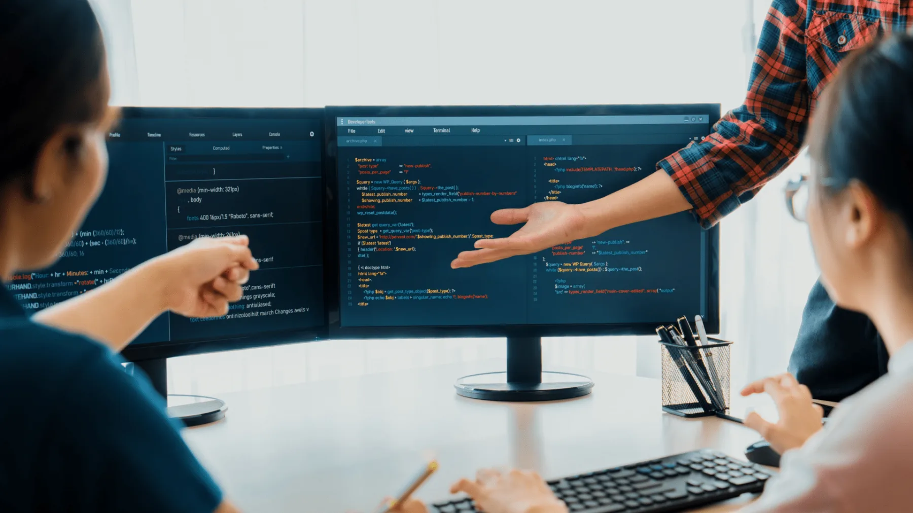 خبراء التسويق الرقمي يحللون أداء تحسين محركات البحث لعملاء في المملكة العربية السعودية